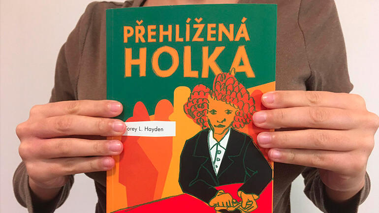 Přehlížená holka,Victoria Lynn Hayden, recenze, magazín KULT* Brno