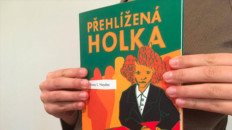 Přehlížená holka,Victoria Lynn Hayden, recenze, magazín KULT* Brno