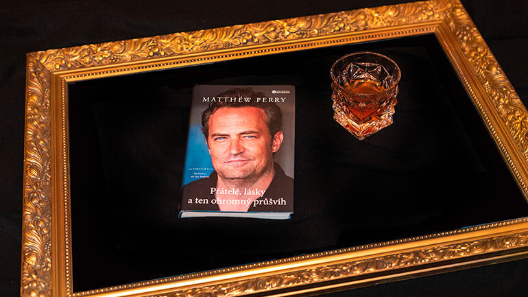 Matthew Perry, Přátelé, lásky a ten ohromný průšvih, magazín KULT* Brno