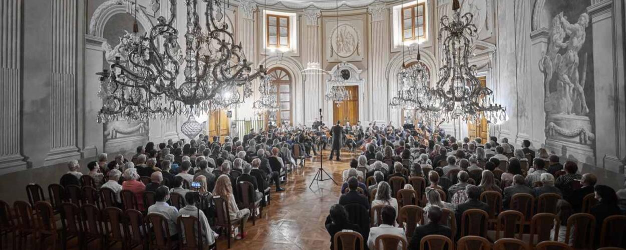 Czech Virtuosi. Zámek Slavkov. Magazín KULT* Brno