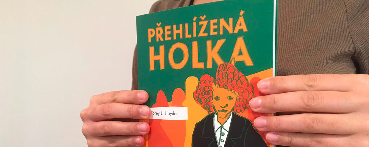 Přehlížená holka,Victoria Lynn Hayden, recenze, magazín KULT* Brno