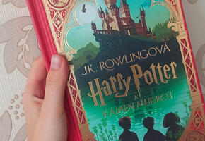 Harry Potter a Kámen mudrců, J. K. Rowlingová, Albatros, recenze, magazín KULTINO* Brno