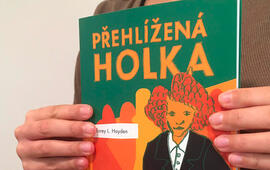 Přehlížená holka,Victoria Lynn Hayden, recenze, magazín KULT* Brno